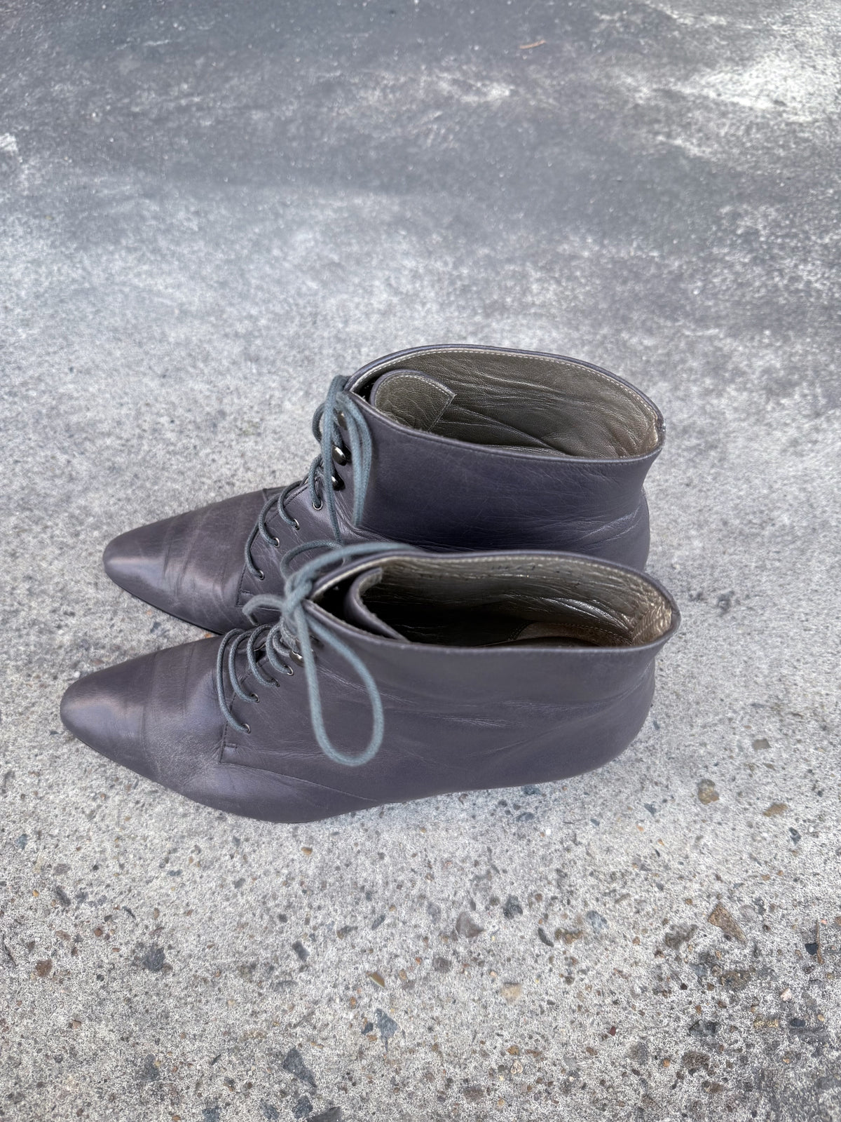 Yves Saint Laurent Pointed Heeled Boots