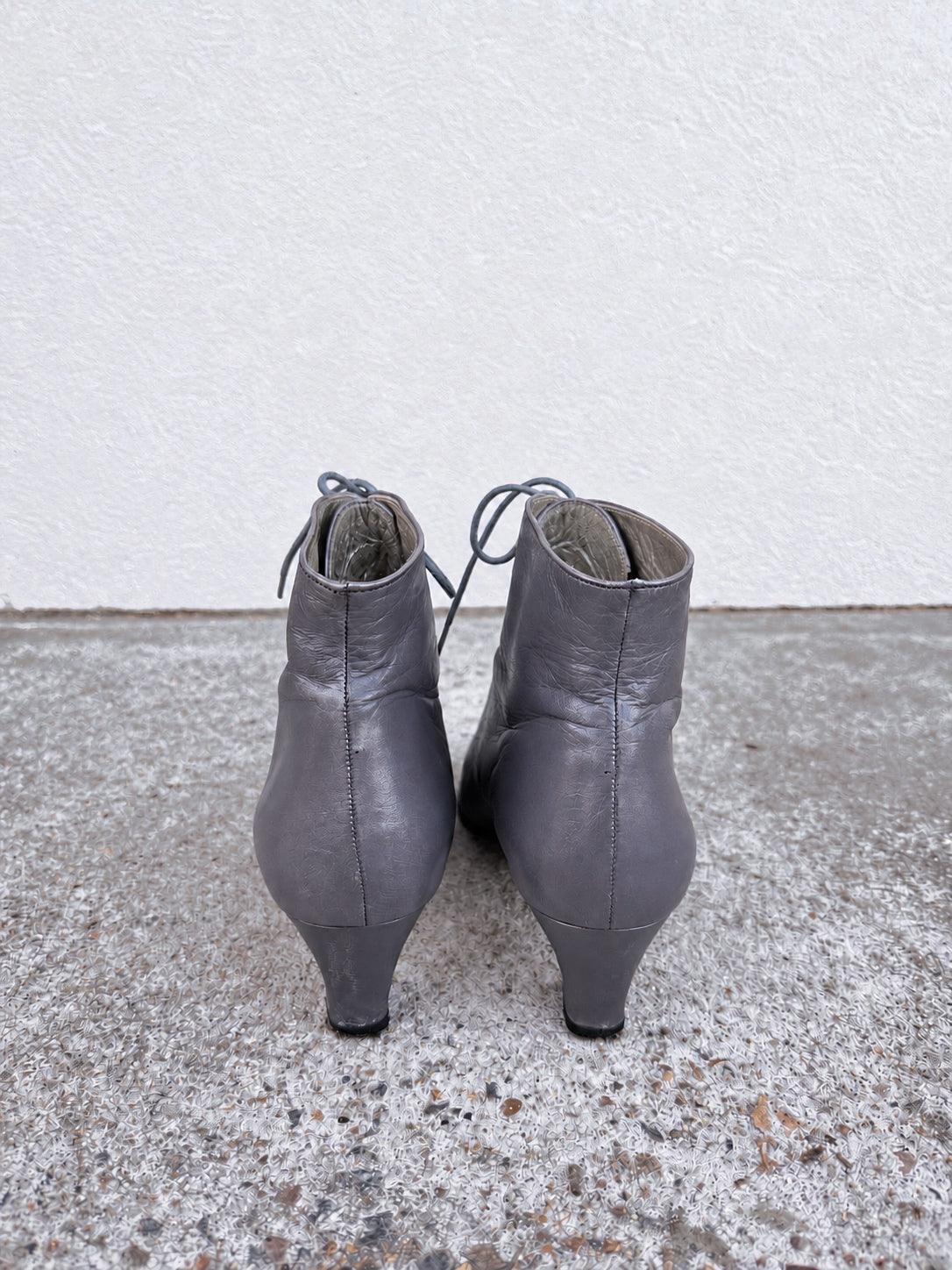 Yves Saint Laurent Pointed Heeled Boots