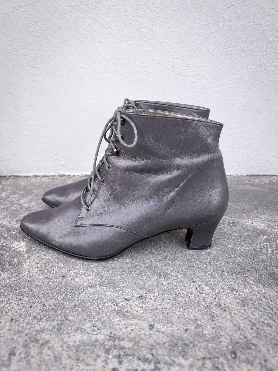 Yves Saint Laurent Pointed Heeled Boots