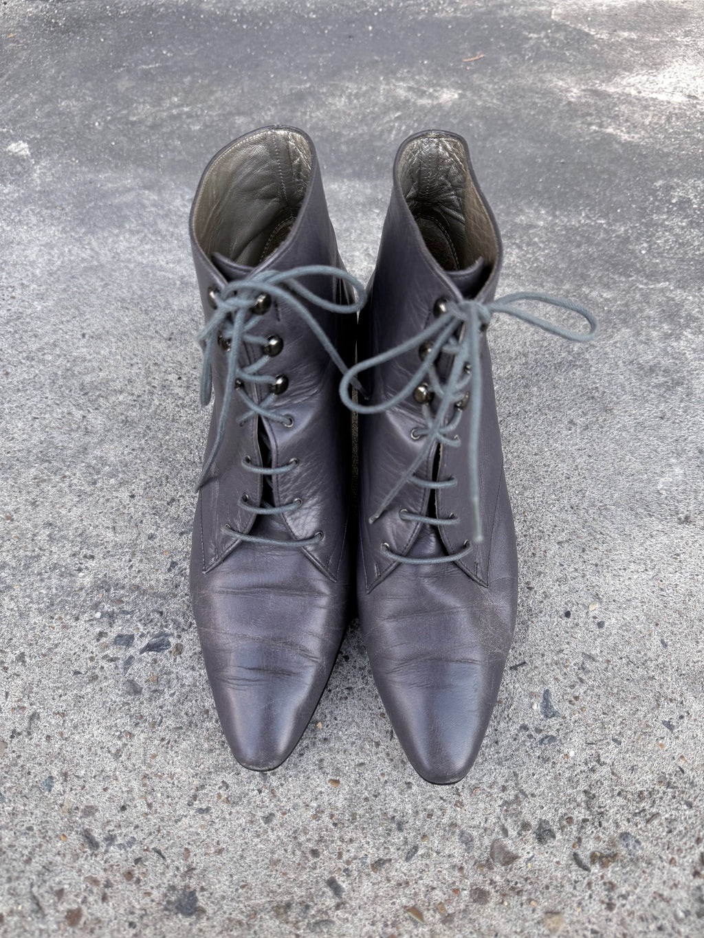 Yves Saint Laurent Pointed Heeled Boots